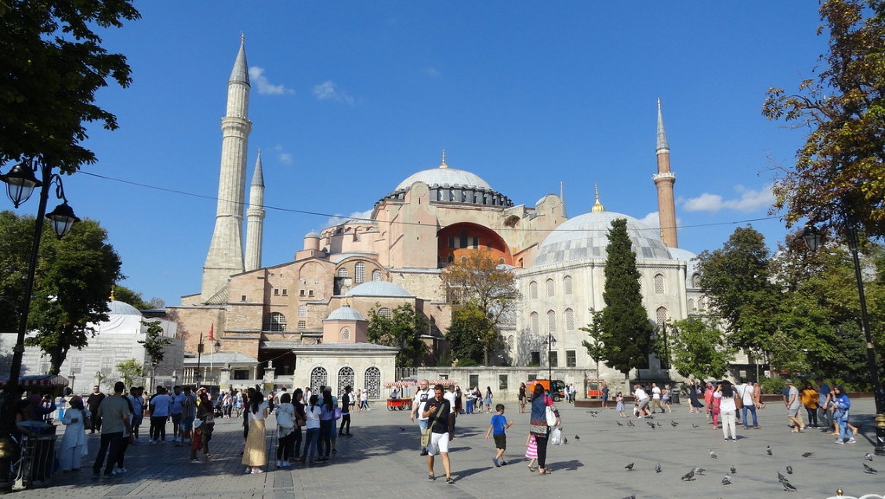 SainteSophie (suite) basilique, mosquée, musée... l'histoire