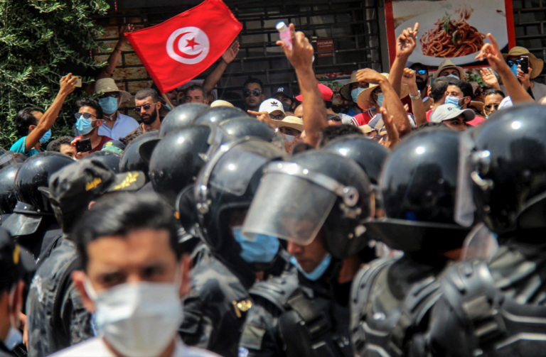 La «bomba» migranti che spaventa la Tunisia