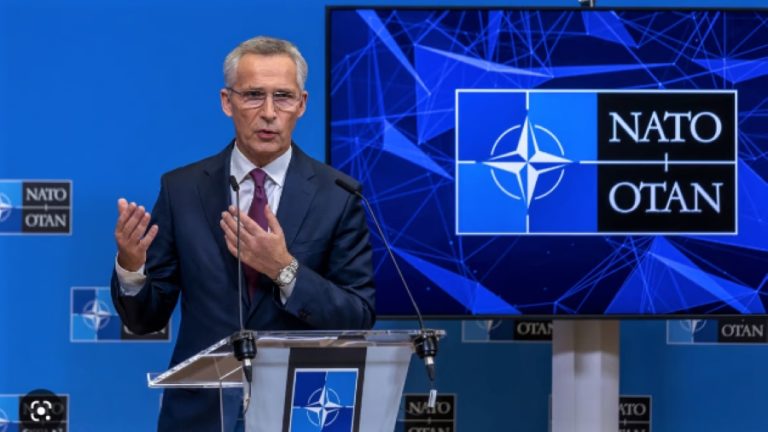 Jens Stoltenberg : «lever l’interdiction faite à Kiev d’utiliser des armes contre des cibles en Russie». Antonio Tajani : «les décisions doivent être collégiales»