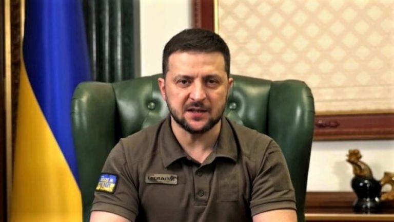 Volodymyr Zelensky : concentrati su Kharkiv, in Donetsk situazione difficile