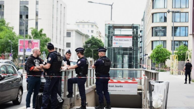 France : un homme attaque quatre personnes au couteau dans le métro de Lyon