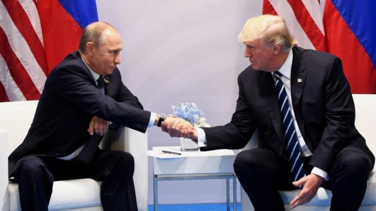 Pour le Kremlin, les accusations contre Trump constituent un complot politique